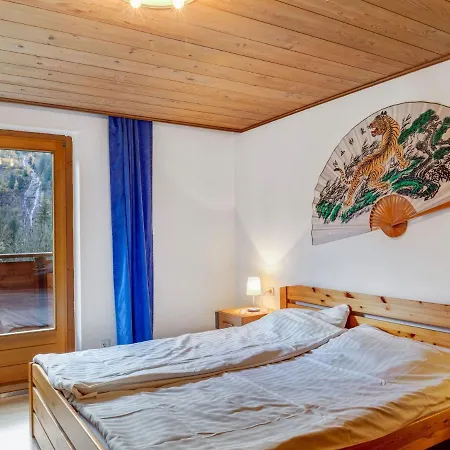 בית נופש In Matrei Near Lift & Bus *