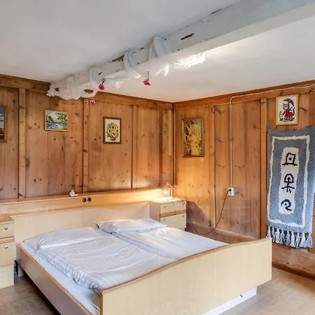 בית נופש In Matrei Near Lift & Bus